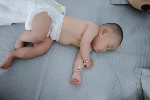 清镇宝宝咳到吐怎么办
